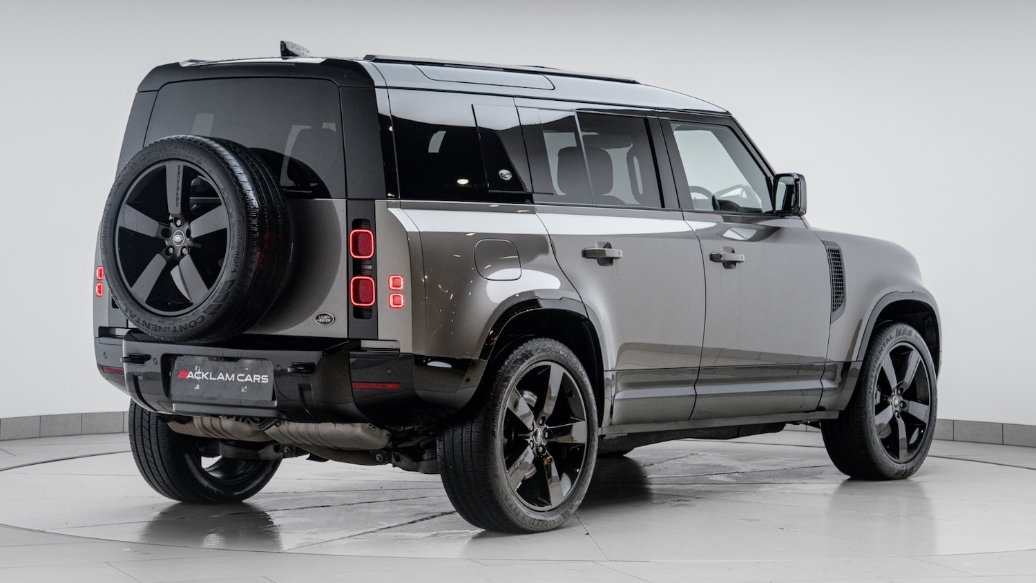 Used Land Rover Defender 2023 for sale - 76948514: Photo 6