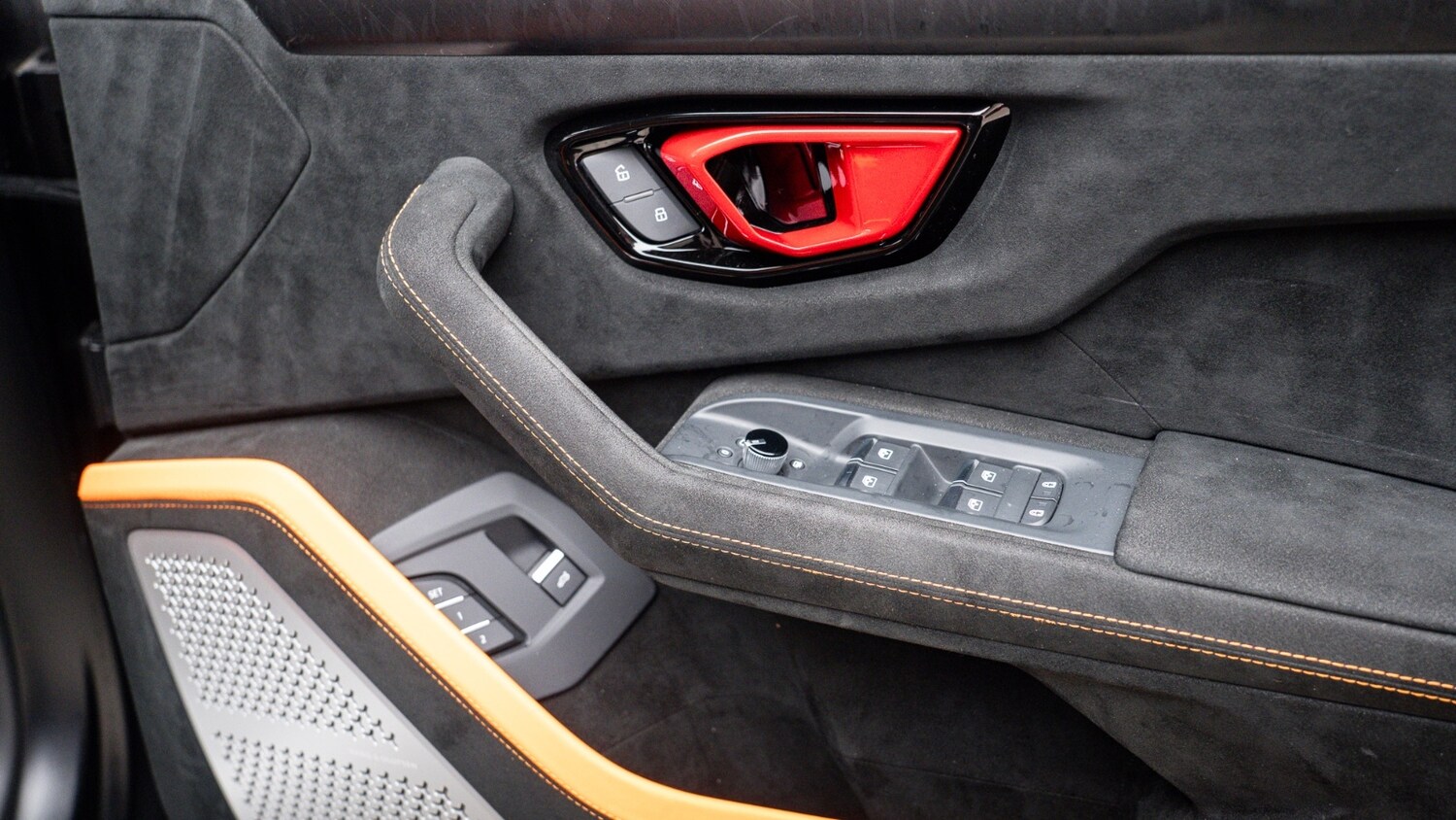 Used Lamborghini Urus 2024 for sale - 76954291: Photo 11