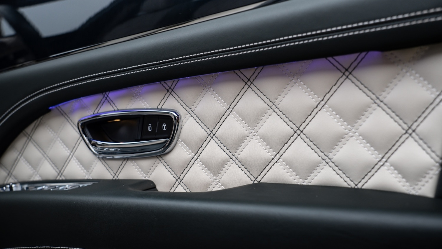 Used Bentley Bentayga 2022 for sale - 77232084: Photo 34