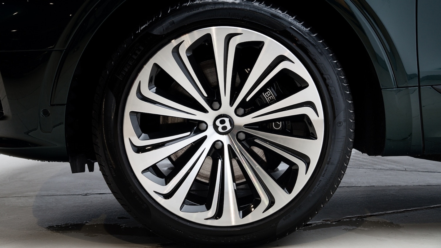 Used Bentley Bentayga 2022 for sale - 77232084: Photo 51