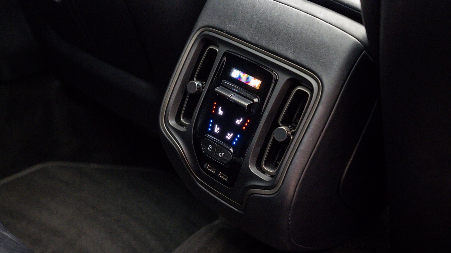 Used Aston Martin DBX 2022 for sale - 77570075: Photo 10