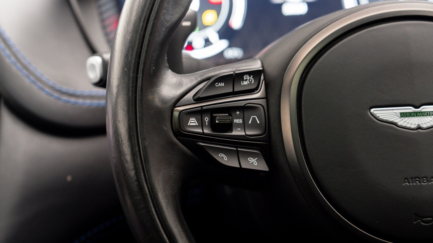 Used Aston Martin DBX 2022 for sale - 77570075: Photo 12