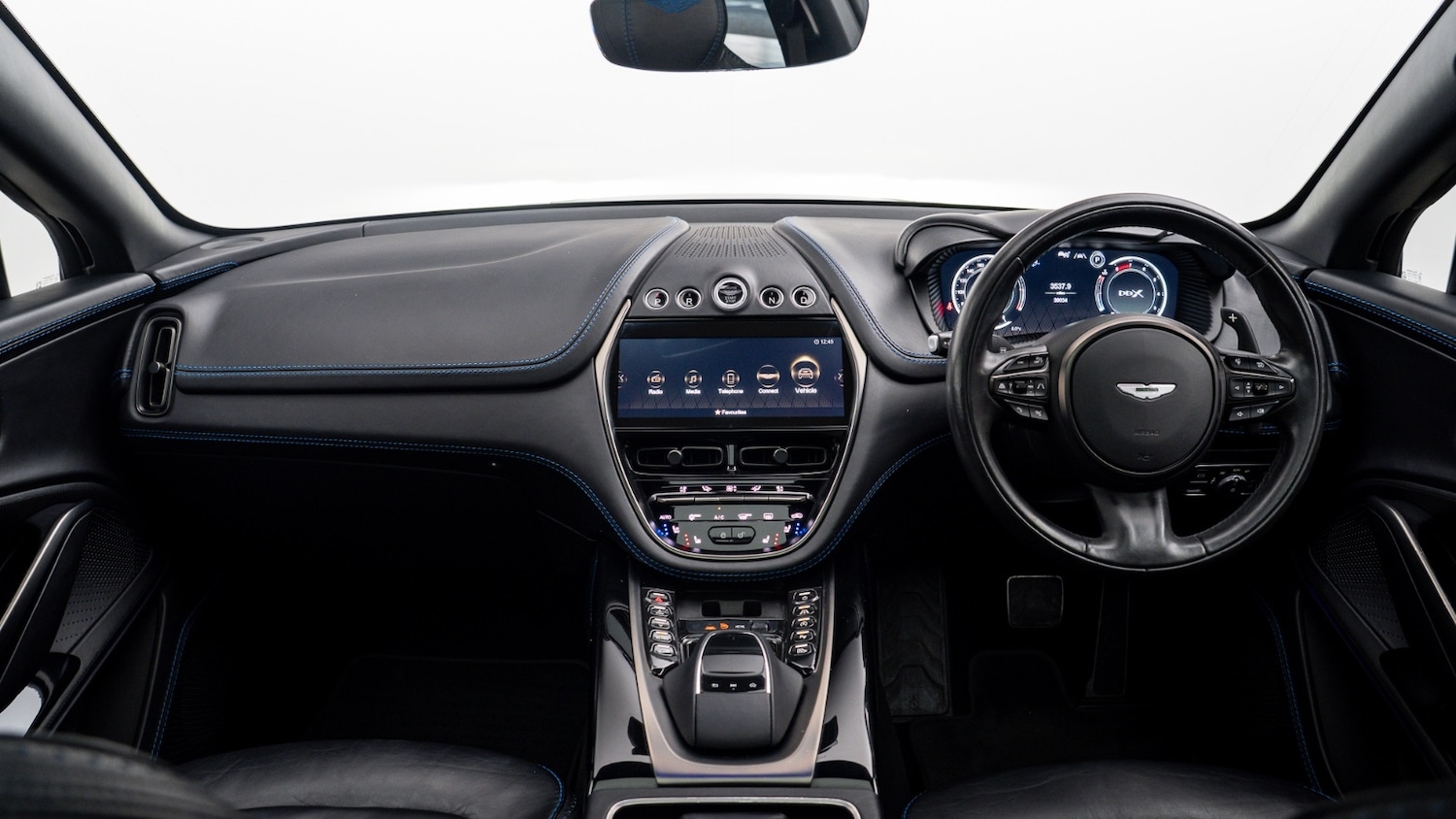 Used Aston Martin DBX 2022 for sale - 77570075: Photo 2