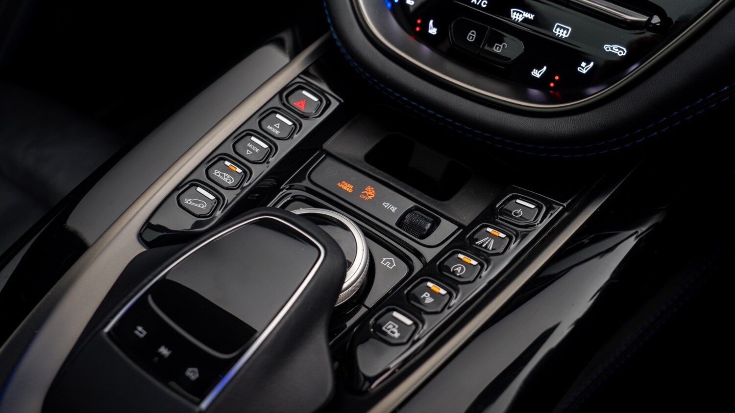 Used Aston Martin DBX 2022 for sale - 77570075: Photo 33