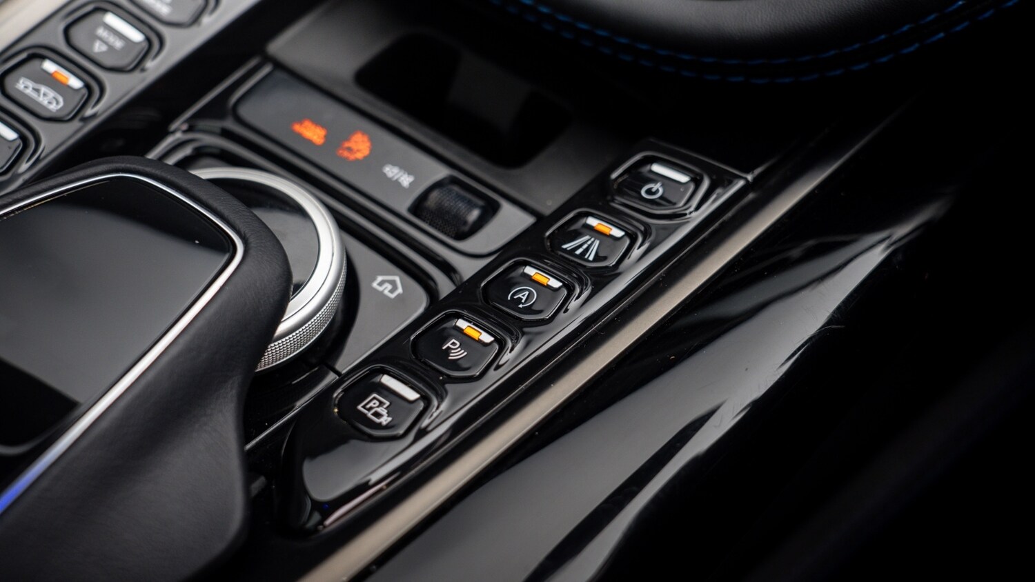 Used Aston Martin DBX 2022 for sale - 77570075: Photo 34