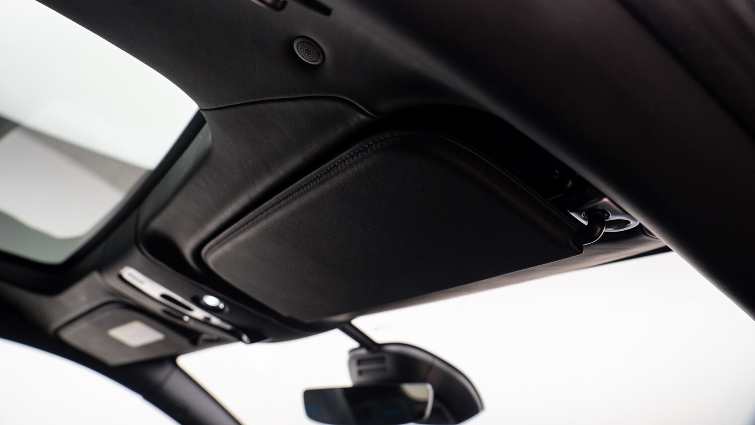 Used Aston Martin DBX 2022 for sale - 77570075: Photo 38