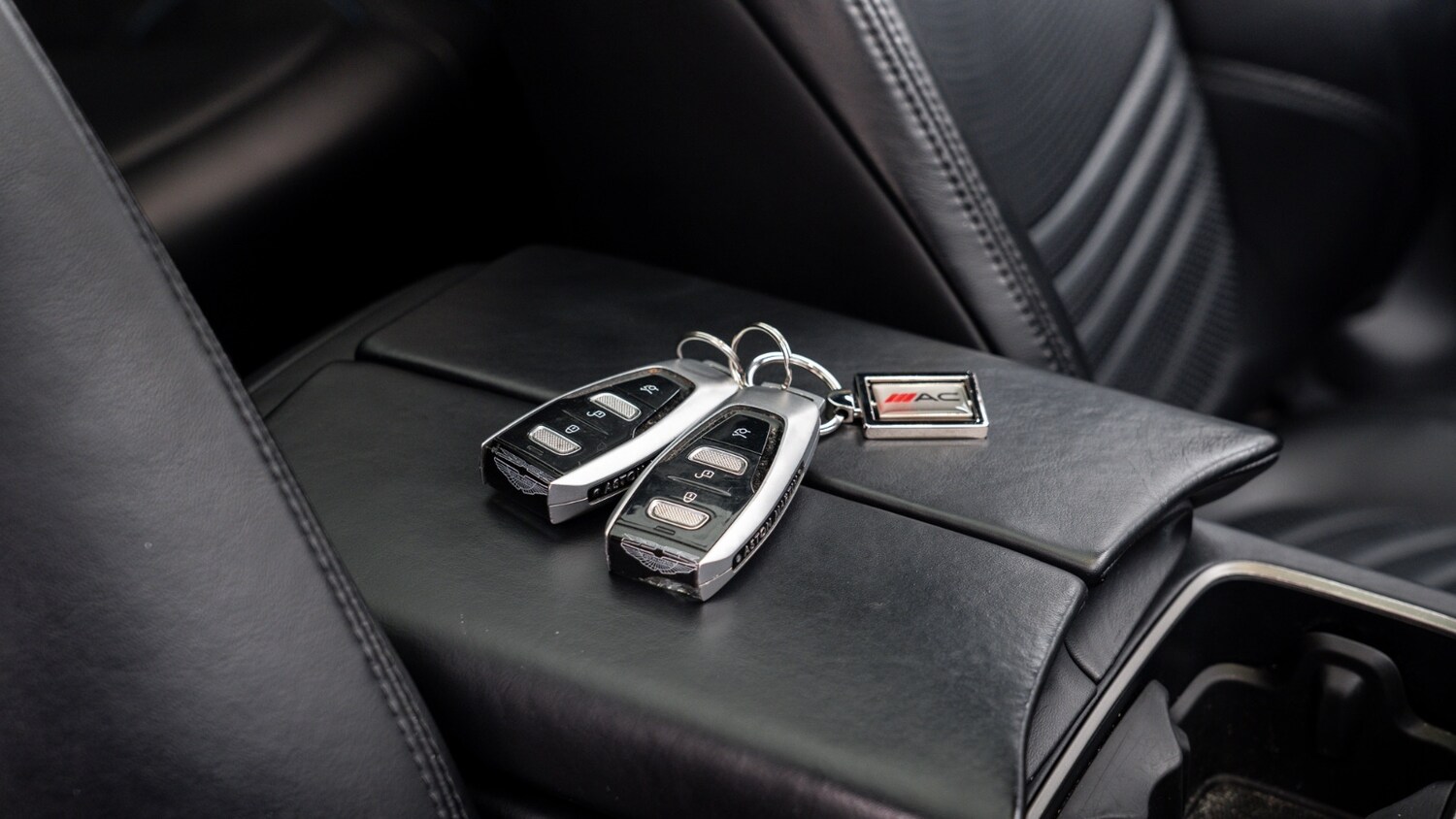 Used Aston Martin DBX 2022 for sale - 77570075: Photo 52