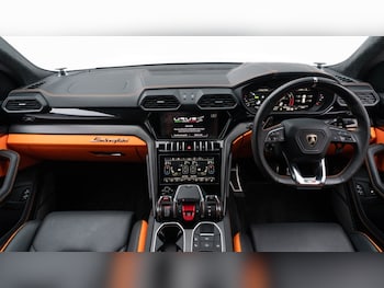 Used Lamborghini Urus 2023 for sale - 76507556: Photo