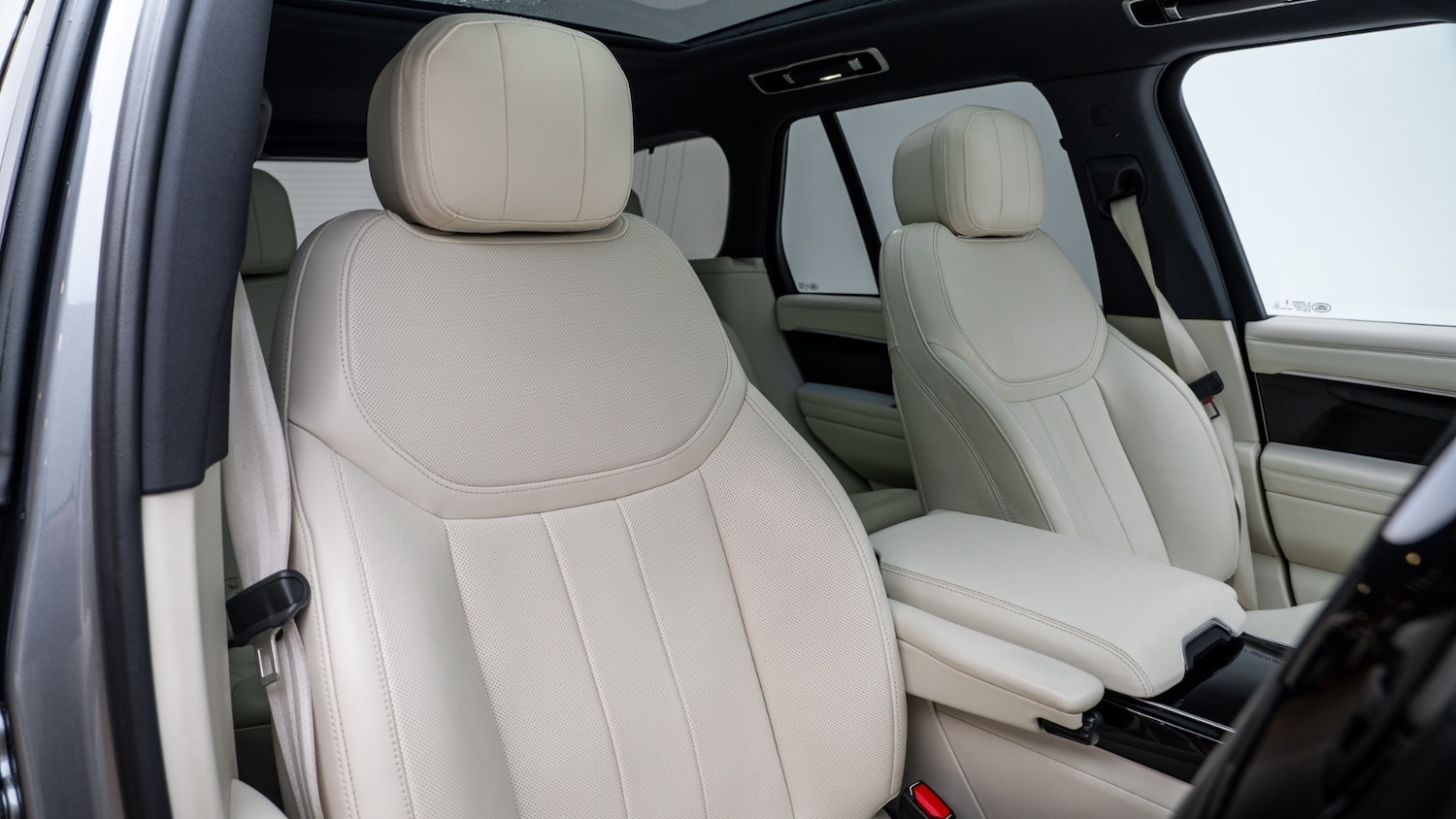 Used Land Rover Range Rover 2025 for sale - 77326316: Photo 3