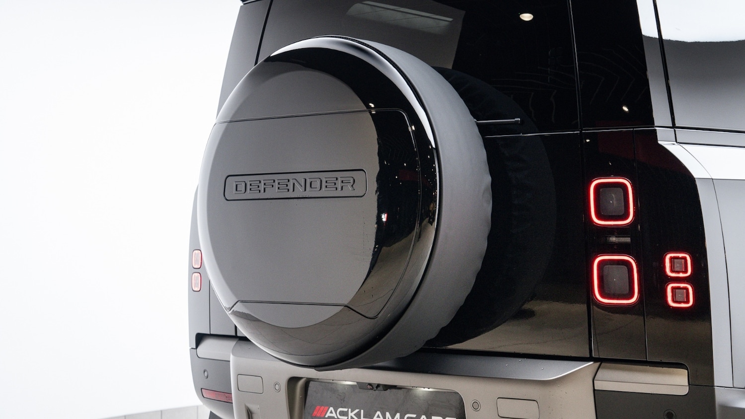 Used Land Rover Defender 2025 for sale - 76907880: Photo 16