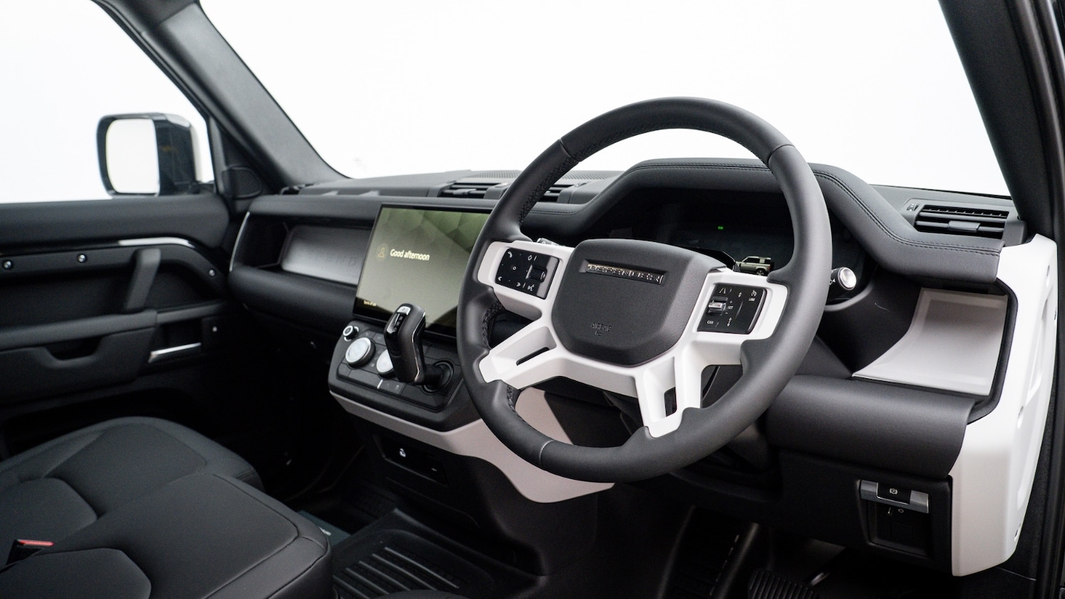 Used Land Rover Defender 2025 for sale - 76907880: Photo 2