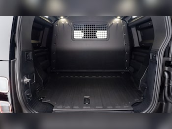 Used Land Rover Defender 2025 for sale - 76907880: Photo