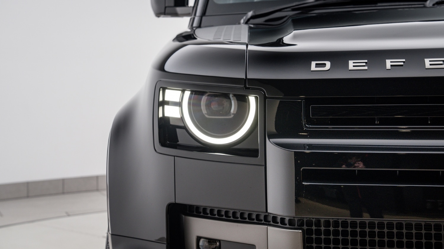 Used Land Rover Defender 2025 for sale - 76907880: Photo 6