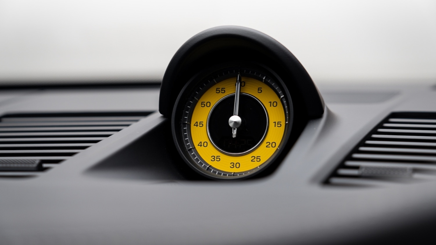 Used Porsche 911 2023 for sale - 77307471: Photo 39