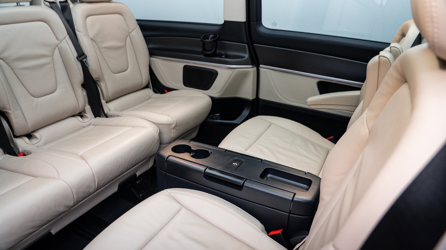 Used Mercedes-Benz V-Class 2023 for sale - 77545137: Photo 14