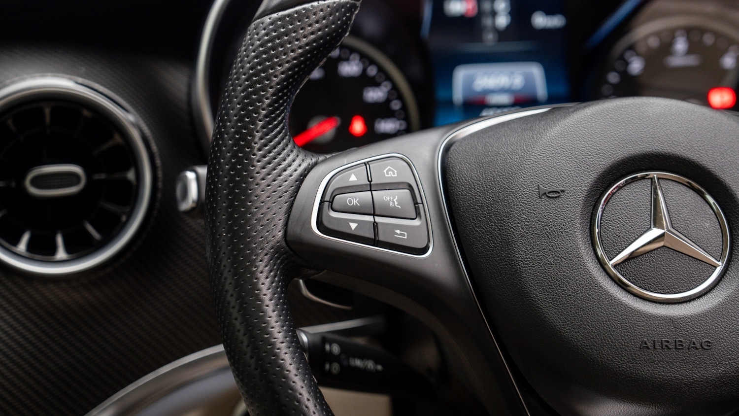 Used Mercedes-Benz V-Class 2023 for sale - 77545137: Photo 18