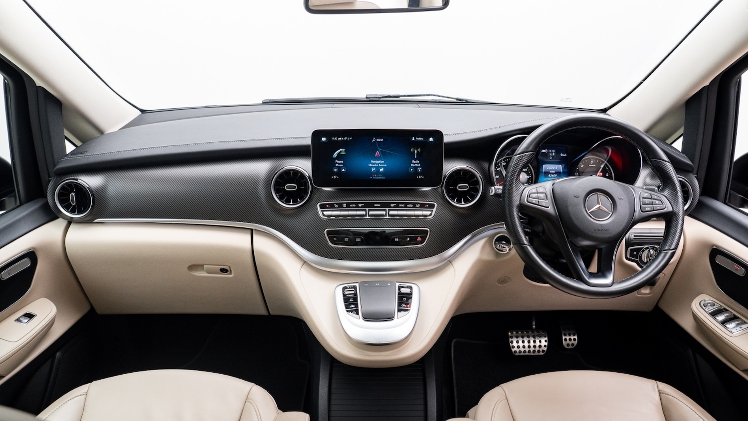 Used Mercedes-Benz V-Class 2023 for sale - 77545137: Photo 2