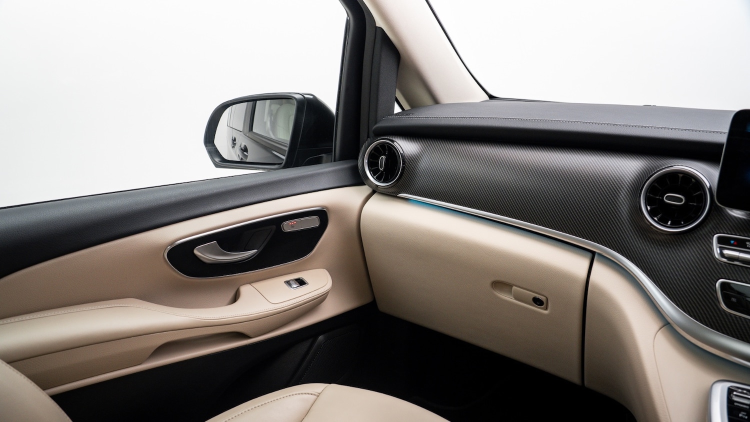 Used Mercedes-Benz V-Class 2023 for sale - 77545137: Photo 23