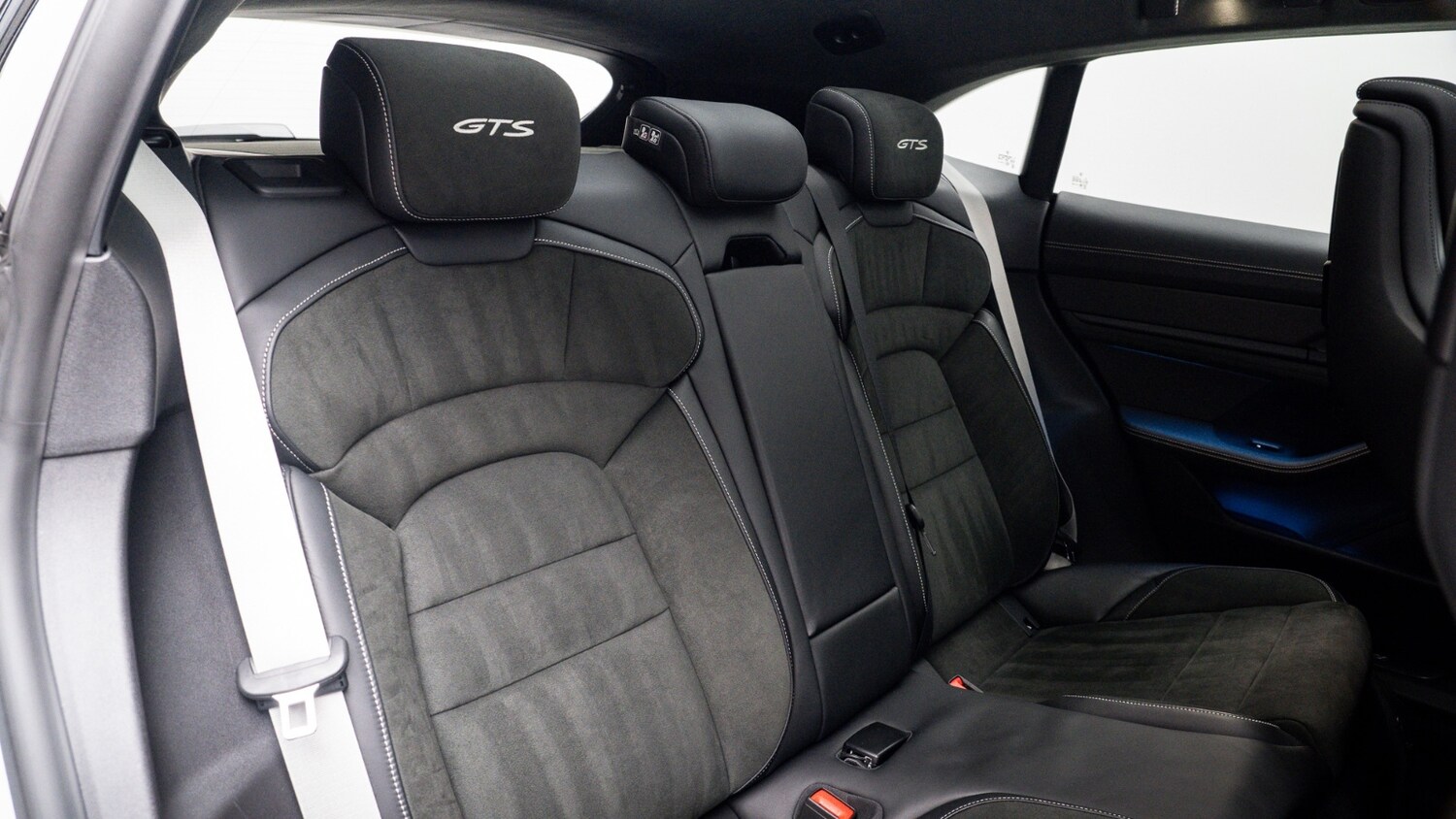 Used Porsche Taycan 2024 for sale - 77959980: Photo 11