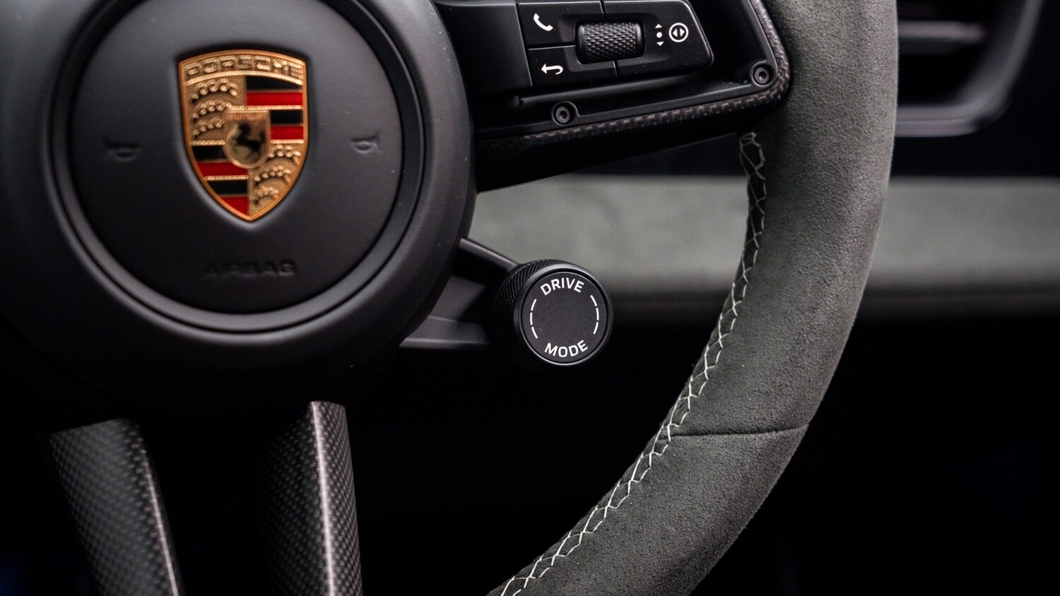 Used Porsche Taycan 2024 for sale - 77959980: Photo 16