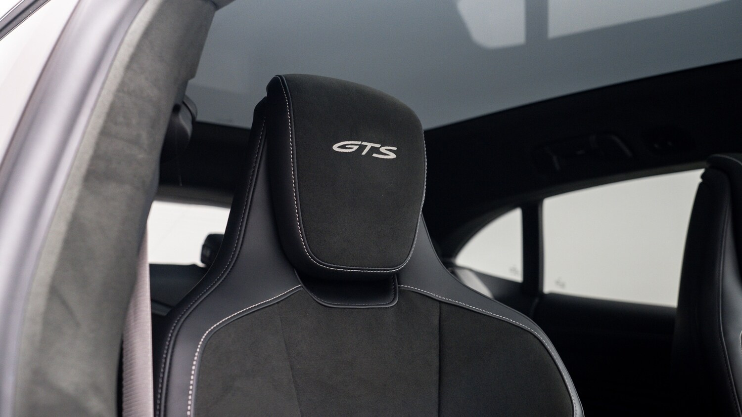 Used Porsche Taycan 2024 for sale - 77959980: Photo 28