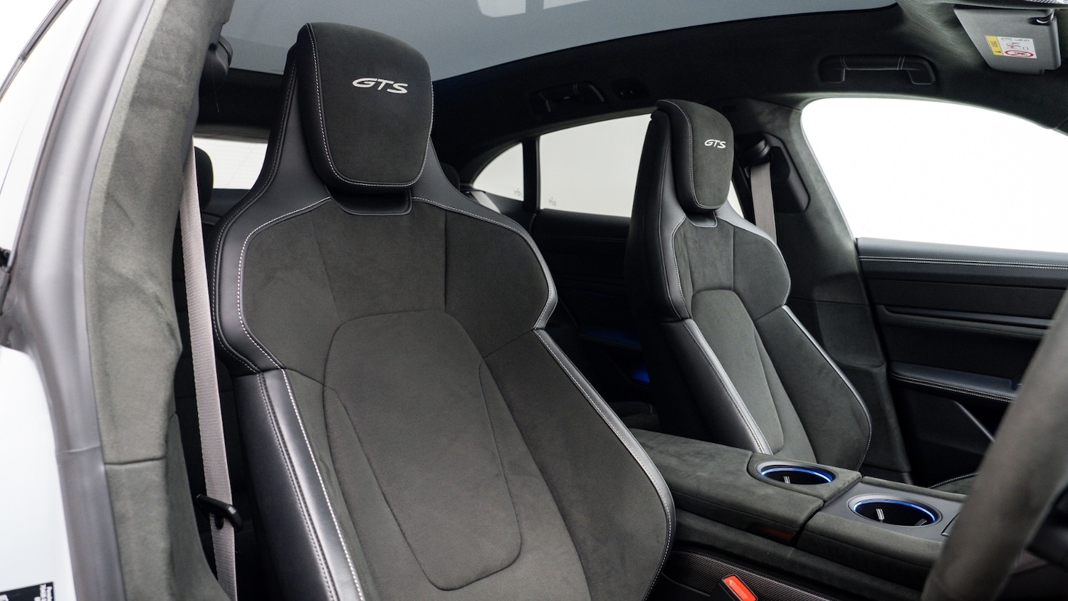 Used Porsche Taycan 2024 for sale - 77959980: Photo 3