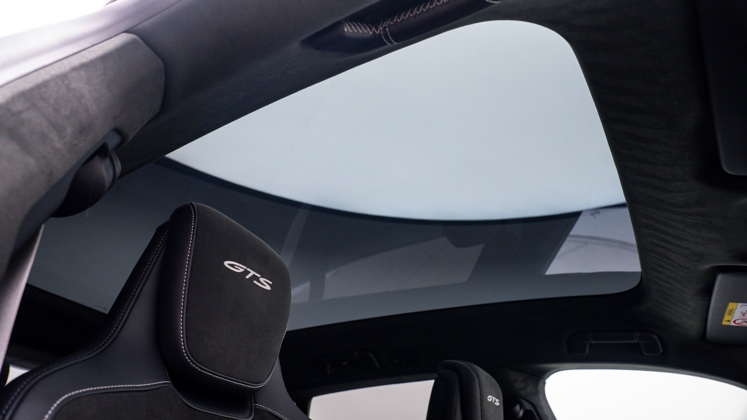 Used Porsche Taycan 2024 for sale - 77959980: Photo 30