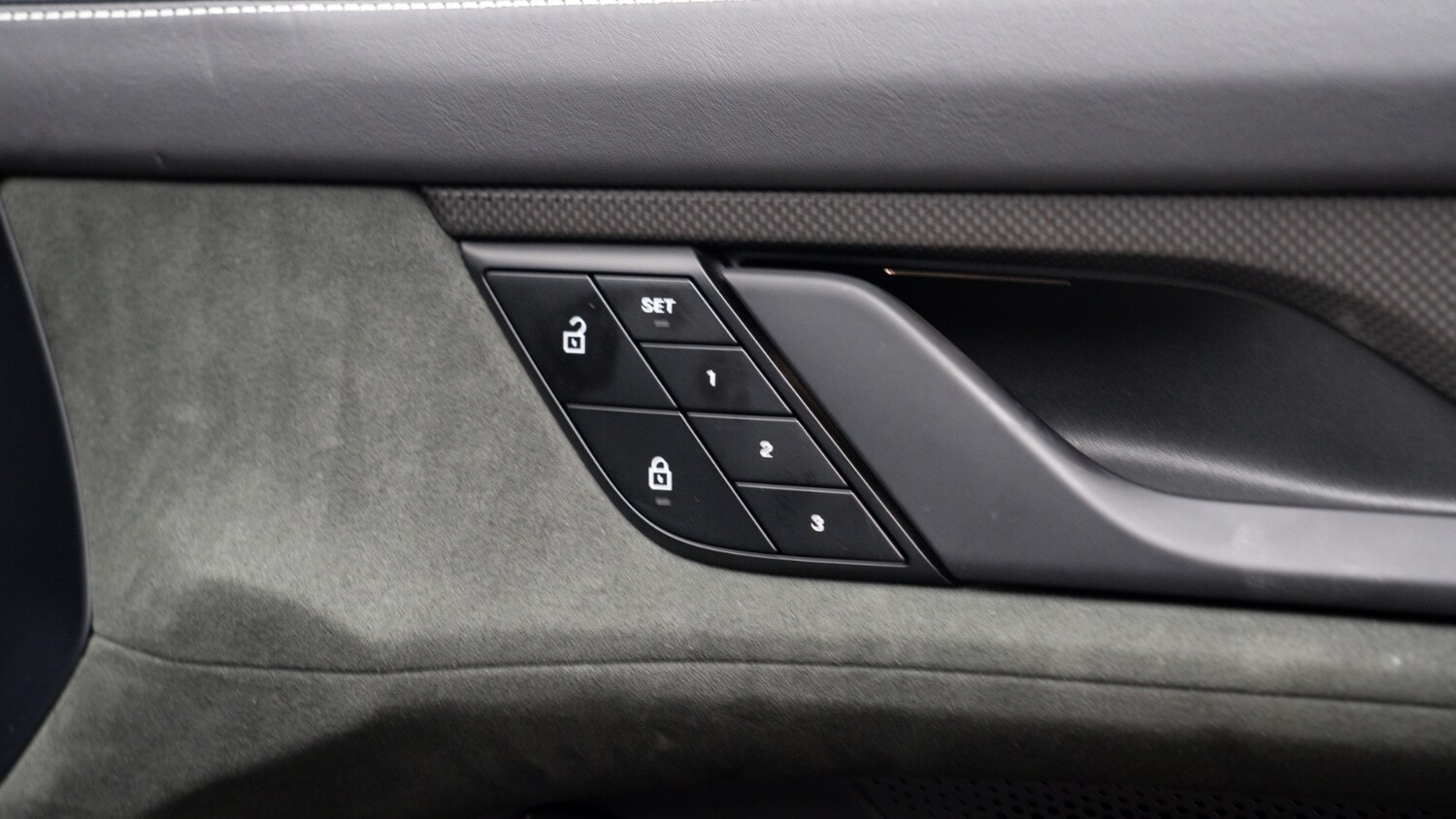 Used Porsche Taycan 2024 for sale - 77959980: Photo 34