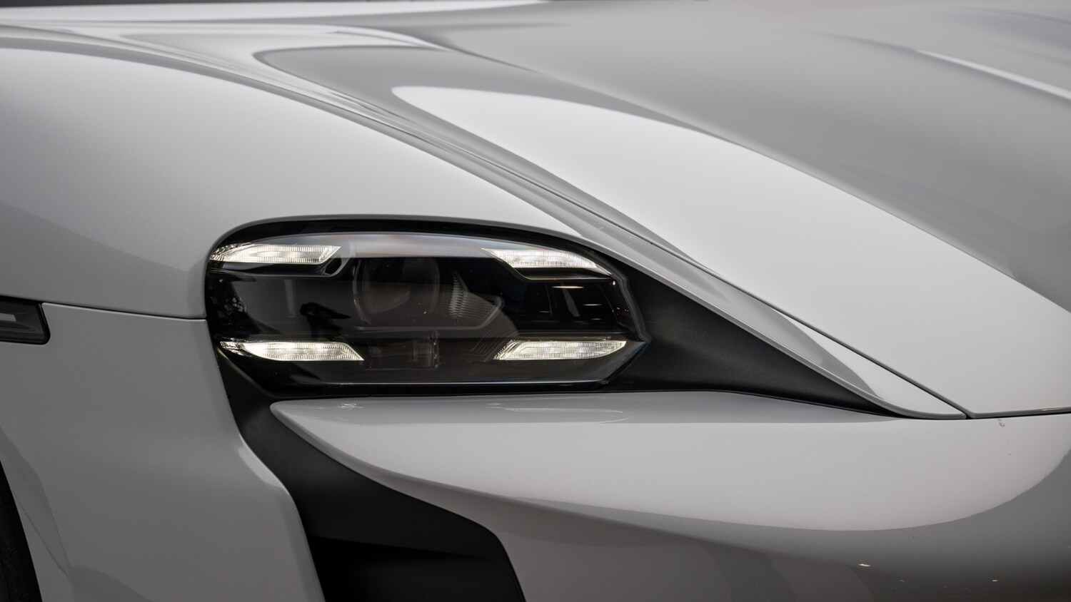 Used Porsche Taycan 2024 for sale - 77959980: Photo 49