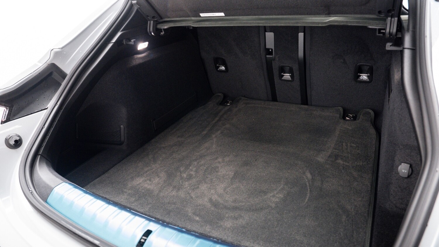 Used Porsche Taycan 2024 for sale - 77959980: Photo 9