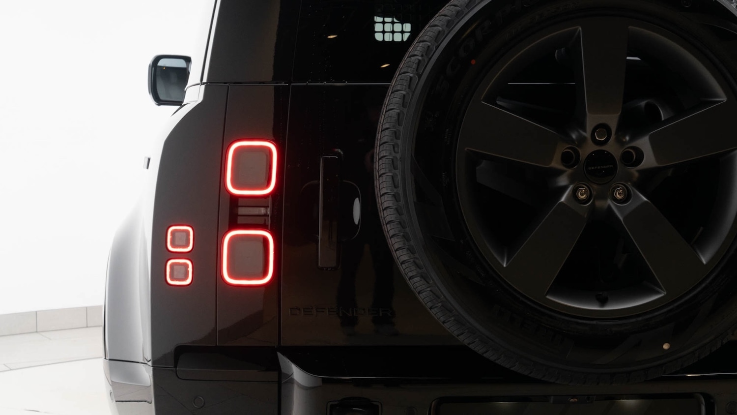 Used Land Rover Defender 2025 for sale - 76640273: Photo 11