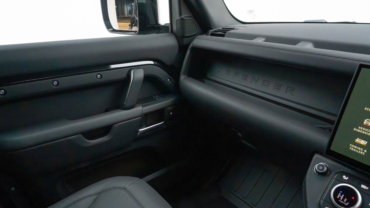 Used Land Rover Defender 2025 for sale - 76640273: Photo 21