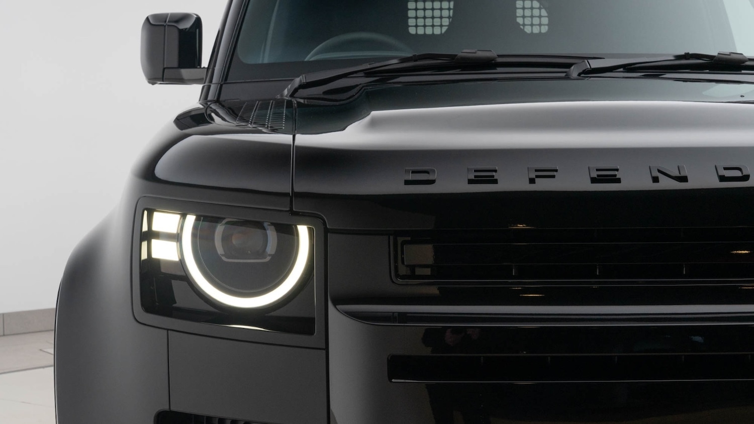 Used Land Rover Defender 2025 for sale - 76640273: Photo 8