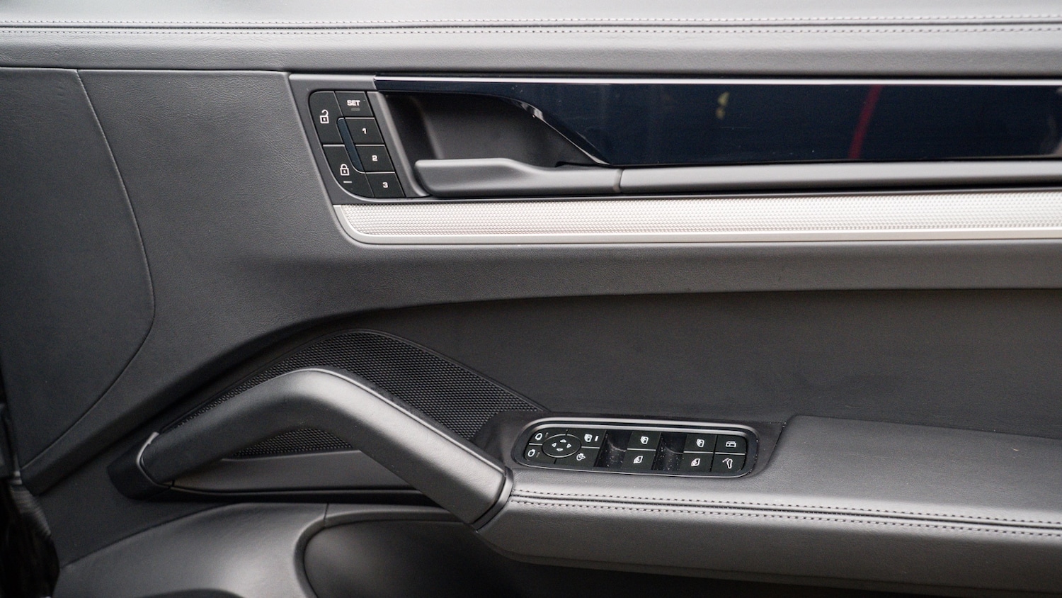 Used Porsche Cayenne 2025 for sale - 76874128: Photo 37