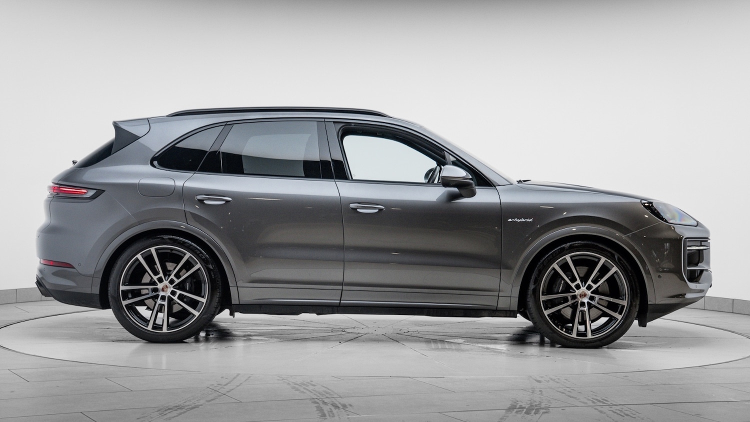 Used Porsche Cayenne 2025 for sale - 76874128: Photo 4