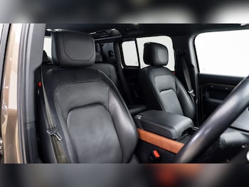 Used Land Rover Defender 2023 for sale - 78356568: Photo