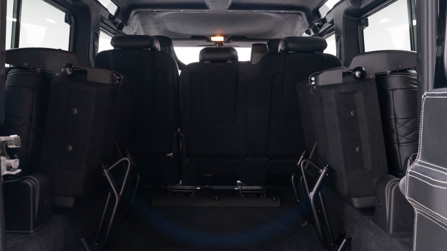 Used Land Rover Defender 2015 for sale - 76556784: Photo 16