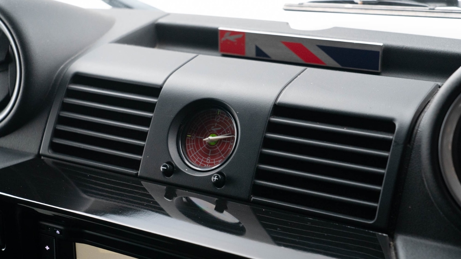 Used Land Rover Defender 2015 for sale - 76556784: Photo 25