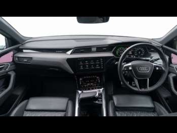 Used Audi Q8 e-tron 2023 for sale - 74368824: Photo