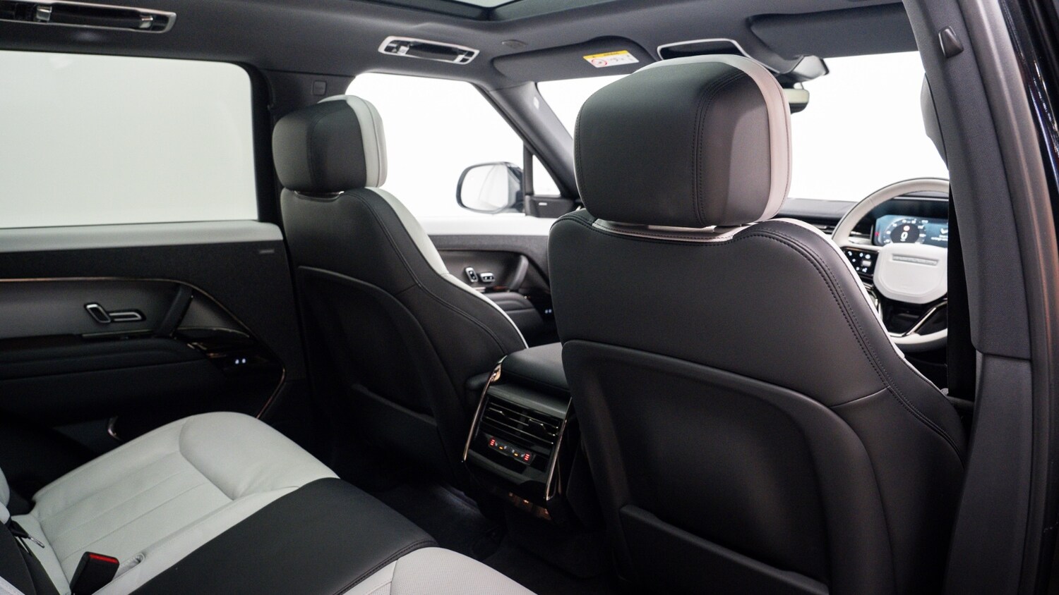 Used Land Rover Range Rover Sport 2025 for sale - 78074422: Photo 9