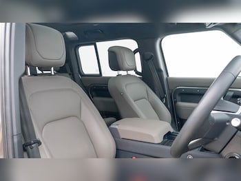 Used Land Rover Defender 2023 for sale - 76533747: Photo