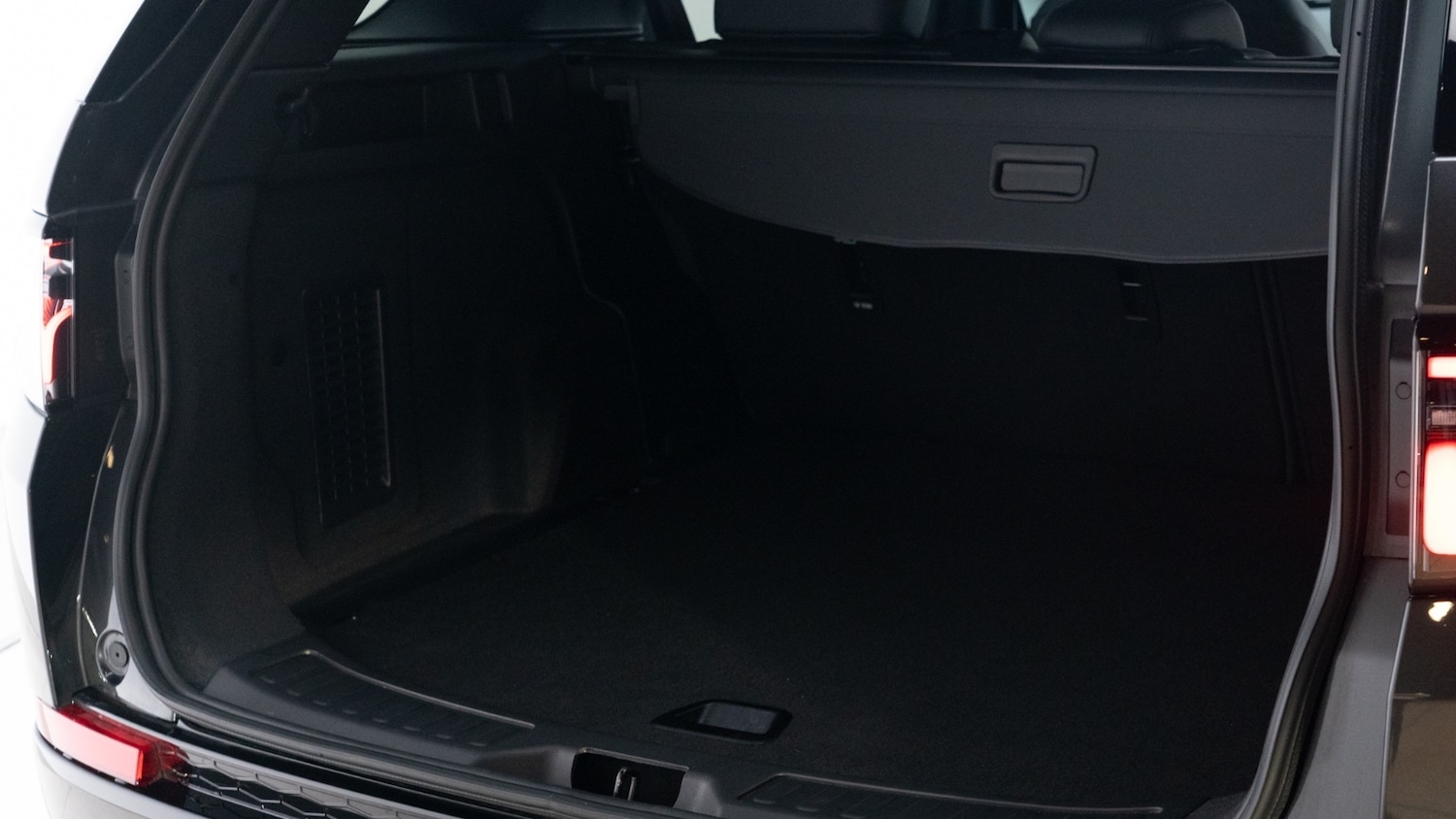 Used Land Rover Discovery Sport 2024 for sale - 76434962: Photo 4