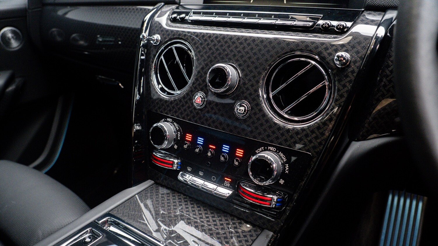 Used Rolls-Royce Cullinan 2024 for sale - 76984095: Photo 29