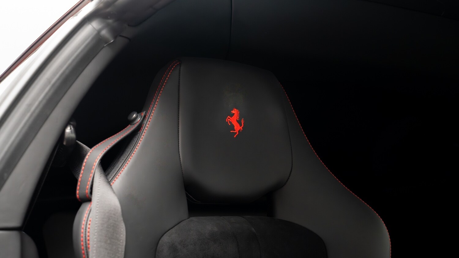 Used Ferrari 812 Superfast 2022 for sale - 77934397: Photo 12