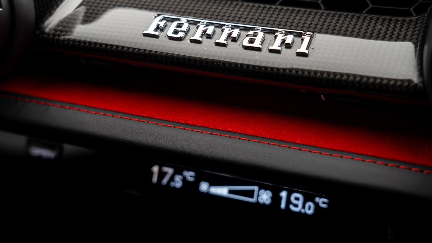 Used Ferrari 812 Superfast 2022 for sale - 77934397: Photo 34