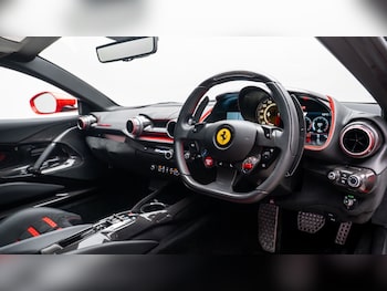 Used Ferrari 812 Superfast 2022 for sale - 77934397: Photo