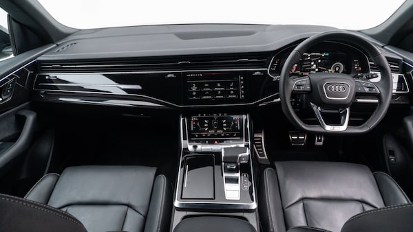 Used Audi Q8 2023 for sale - 76140428: Photo 2