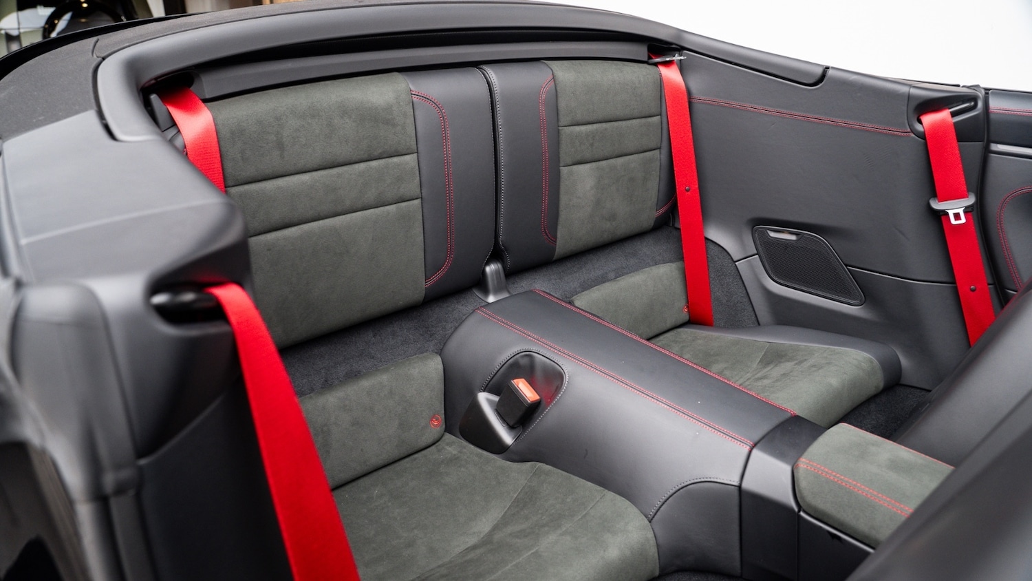 Used Porsche 911 2025 for sale - 77917903: Photo 19