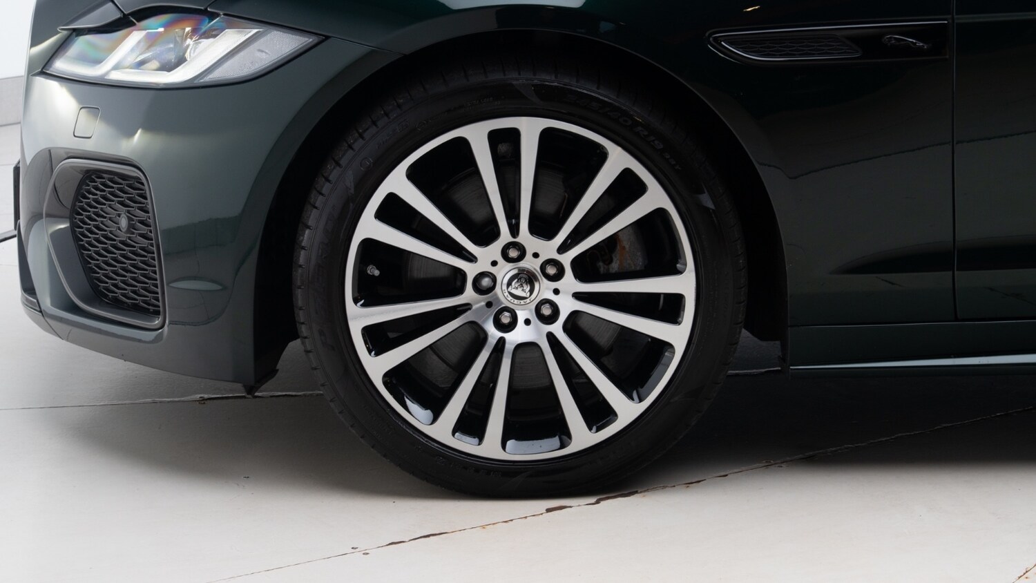 Used Jaguar XF 2023 for sale - 77648122: Photo 29