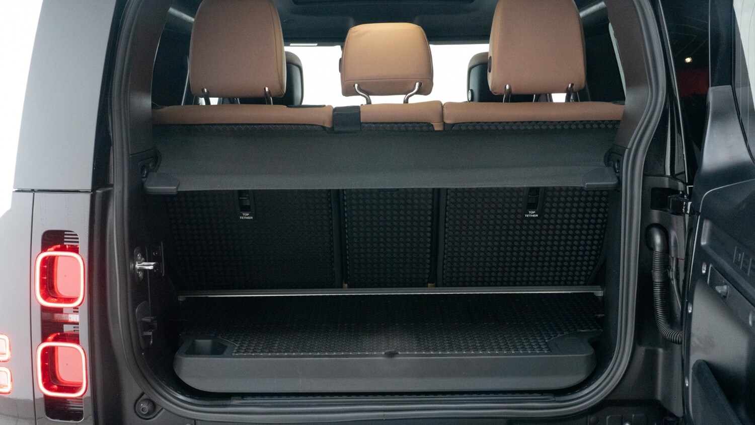 Used Land Rover Defender 2024 for sale - 77685686: Photo 15